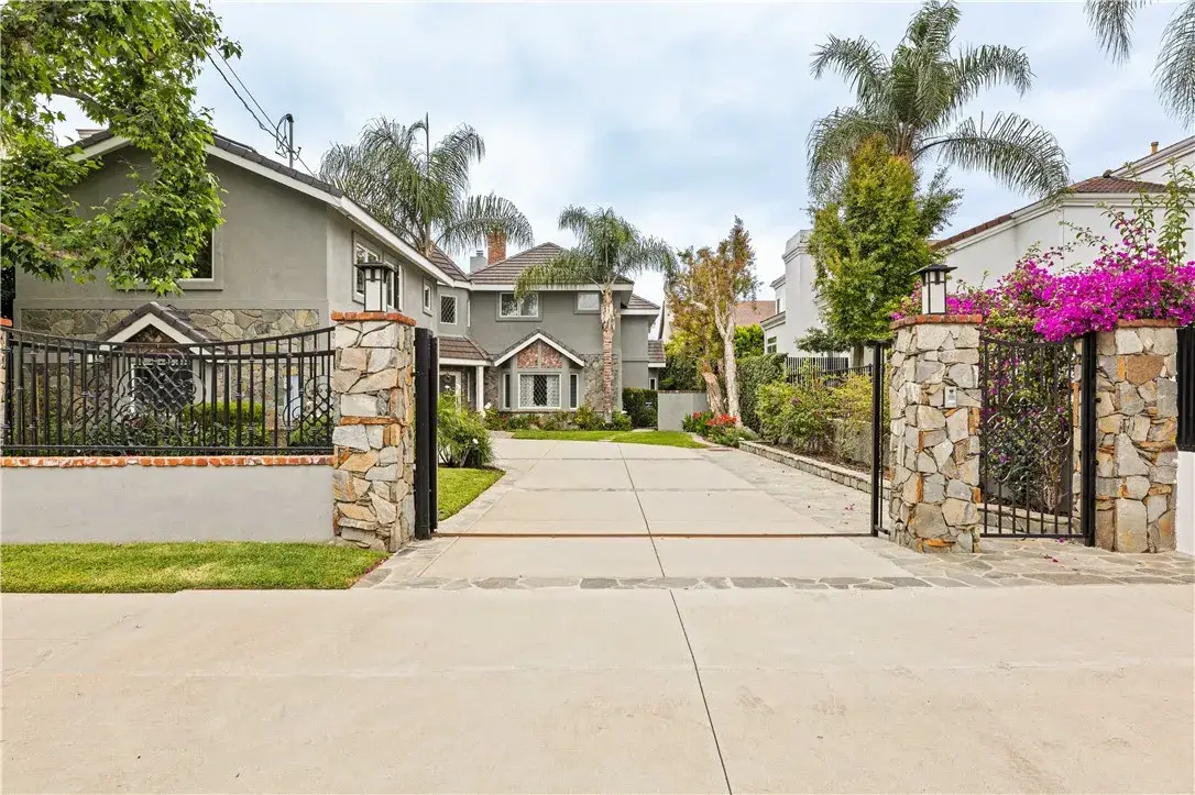 4960 Densmore Avenue, Encino, CA 91436 - #1