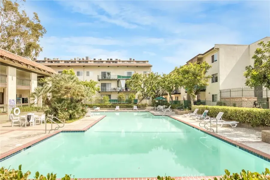 5460 White Oak Avenue #F105, Encino, CA 91316 - Image #2