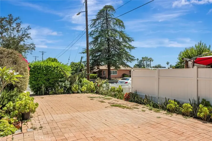 7134 Stansbury Avenue, Van Nuys, CA 91405 - Image #3