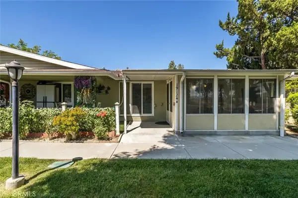 19124 Avenue Of The Oaks #A, Newhall, CA 91321