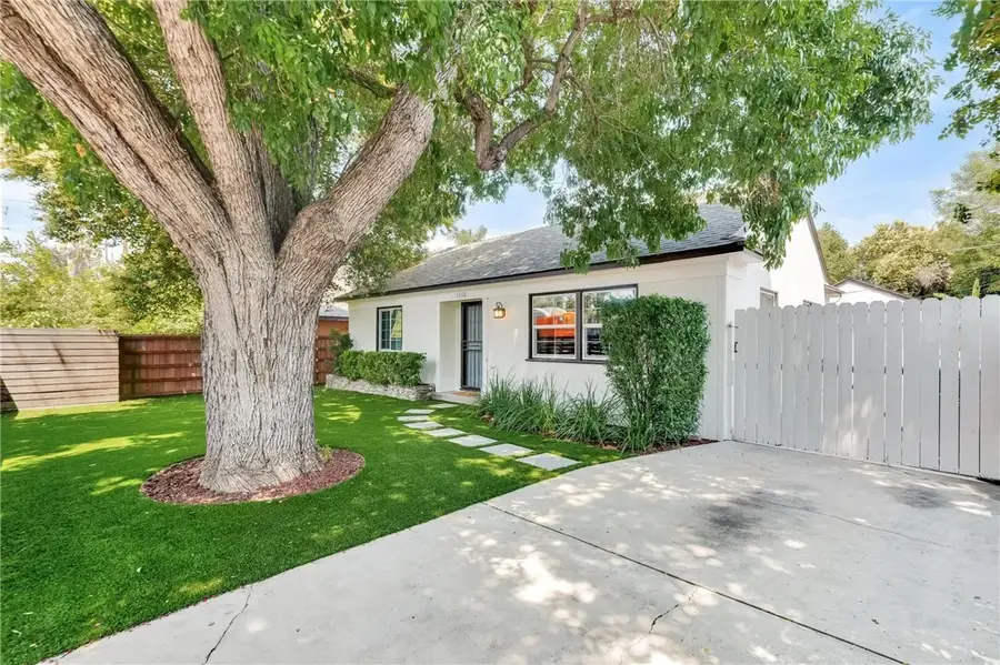 5550 Fallbrook Avenue, Woodland Hills, CA 91367 - Image #3