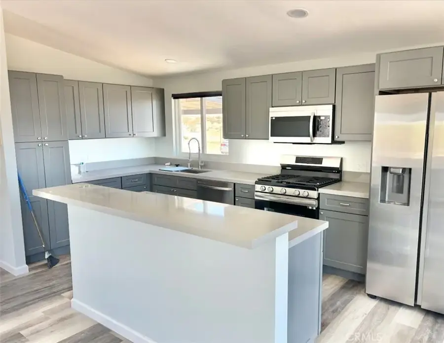 63136 Sunny Sands Drive, Joshua Tree, CA 92252 - Image #2