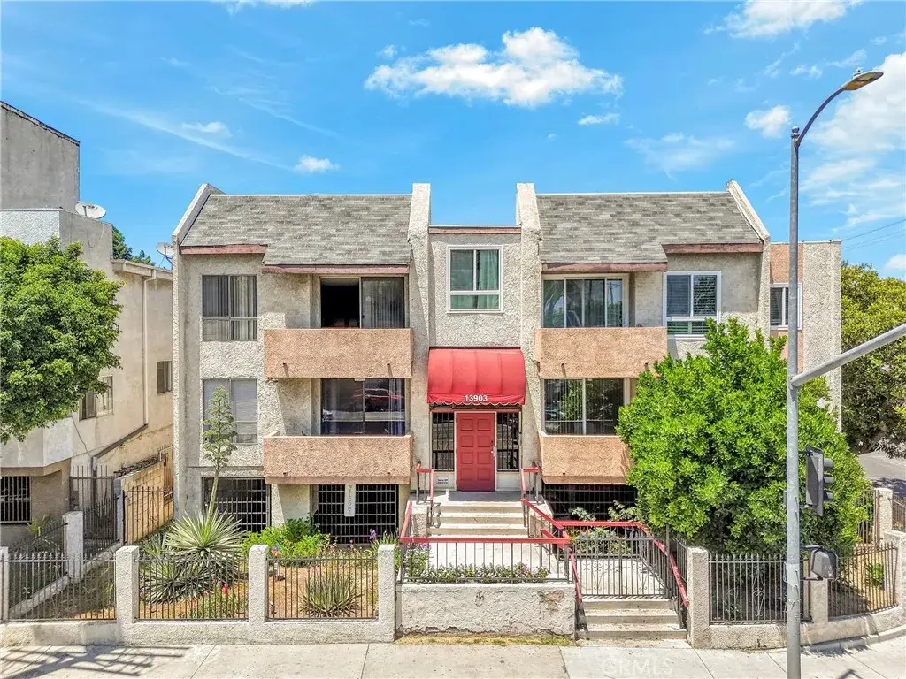 13903 Sherman Way #8, Van Nuys, CA 91405 - Image #1