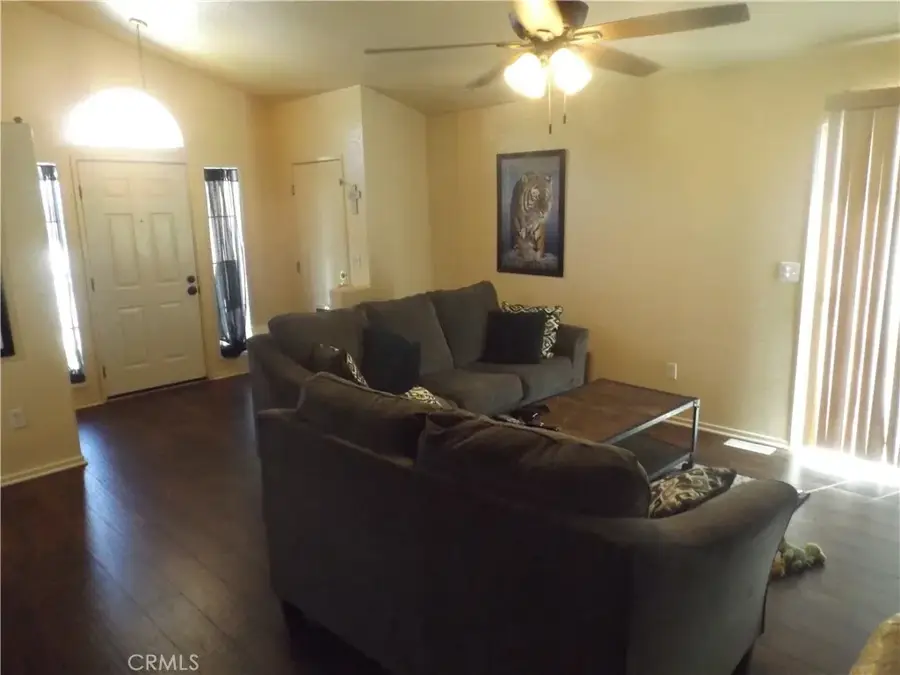 19842 Canyon View Drive, Canyon Country, CA 91351 - Image #3