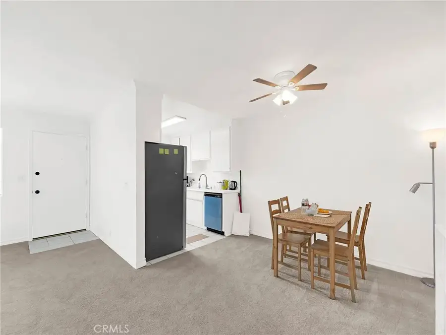525 S Shelton Street #205, Burbank, CA 91506 - Image #2