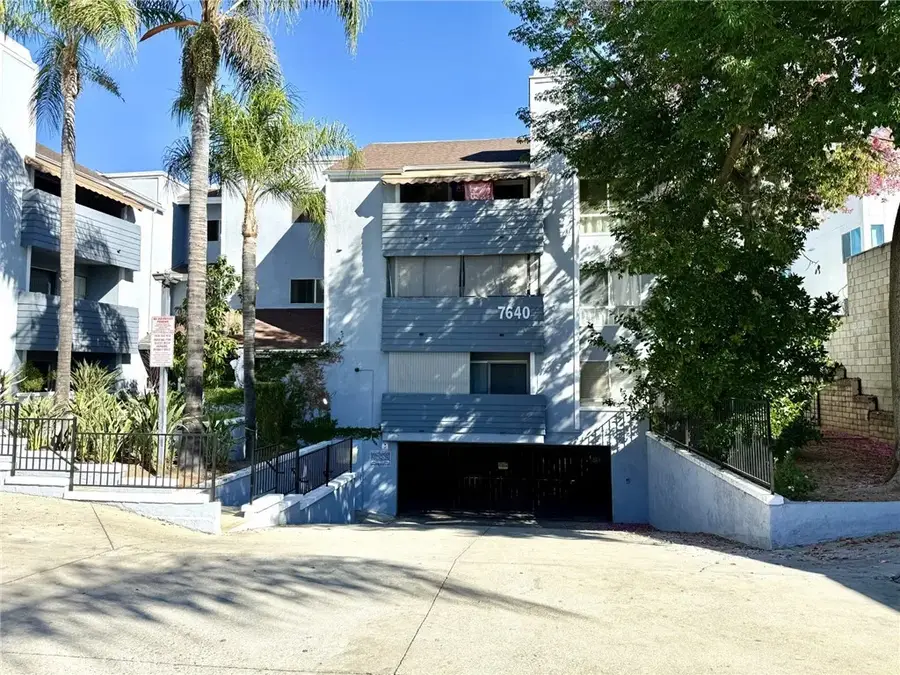 7640 Oso Avenue #316, Winnetka, CA 91306 - Image #3