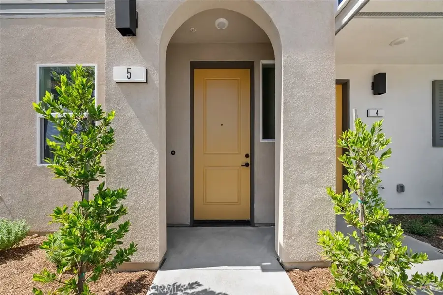 9423 N Sepulveda Blvd #1, North Hills, CA 91343 - Image #2