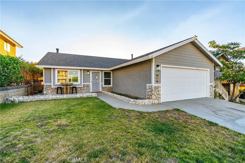 42635 Pinecliff Street, Lake Hughes, CA 93532 - Image #1