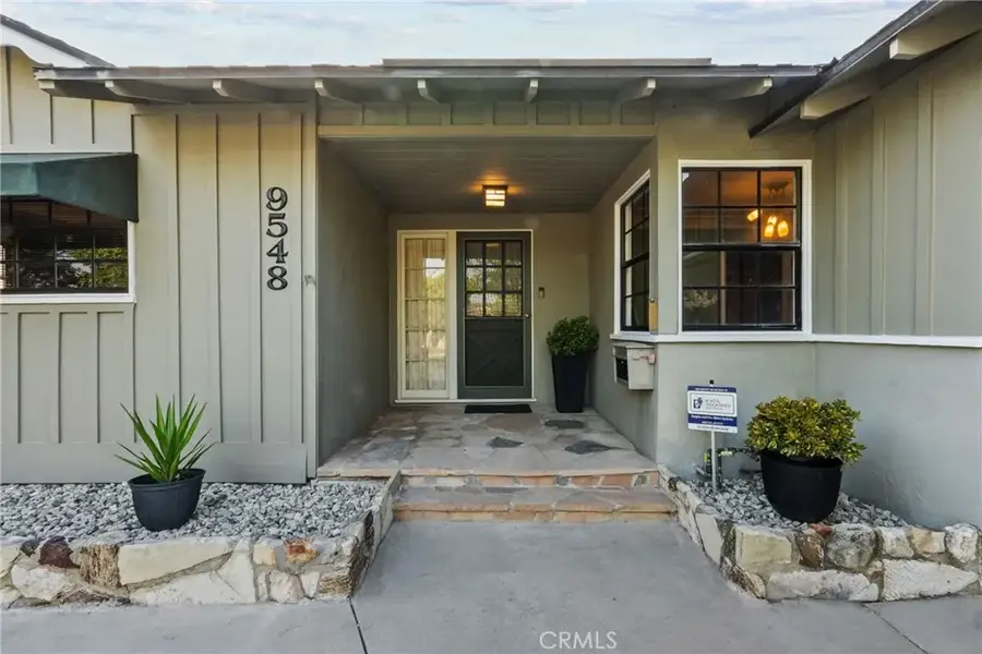 9548 Cedros Avenue, Panorama City, CA 91402 - Image #3