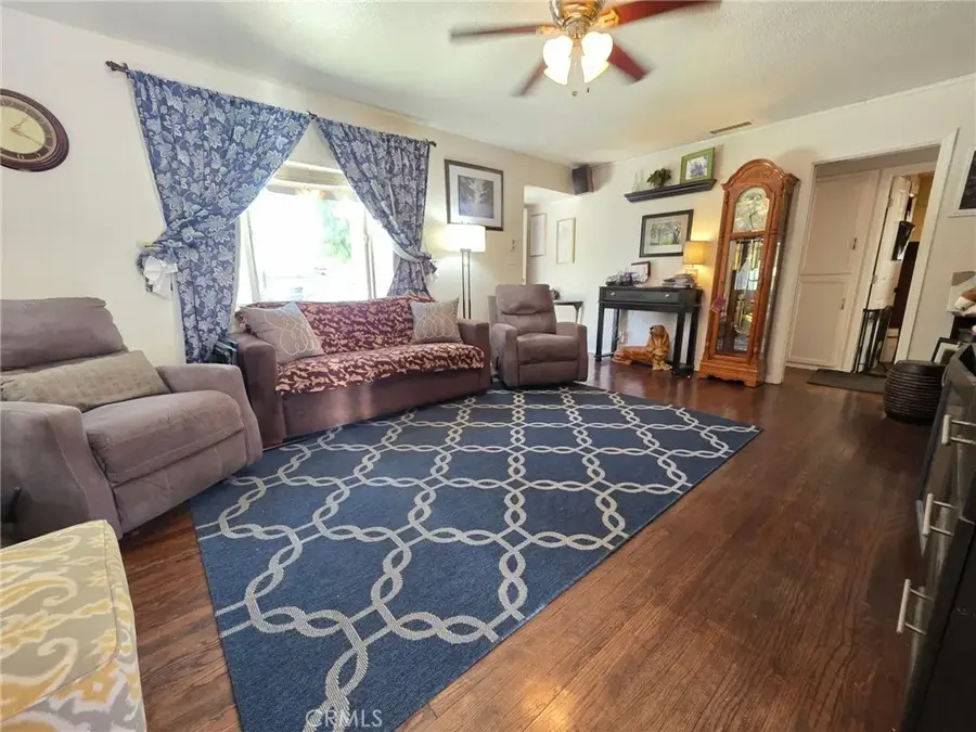 14334 Tiara Street, Van Nuys, CA 91401 - Image #3