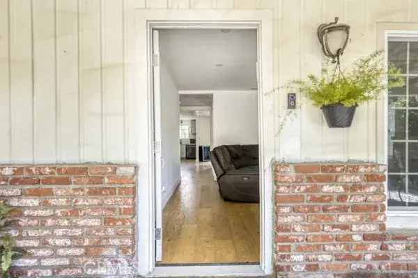 7434 Nestle Avenue, Reseda, CA 91335 - Image #3