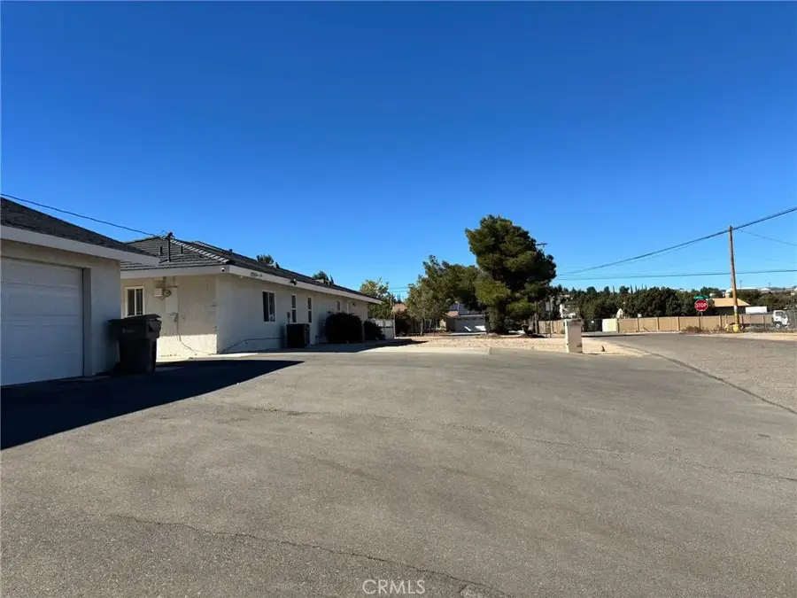 6995 Summit Valley Road, Hesperia, CA 92345 - #2