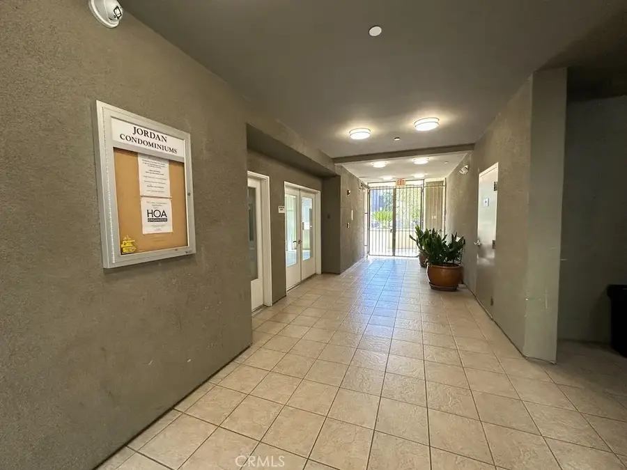 7551 Jordan Avenue #109, Canoga Park, CA 91303 - Image #2