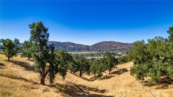 314 Rolling Oak Dr, Tehachapi, CA 93561