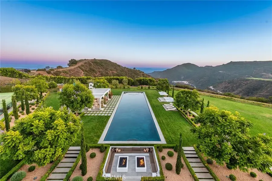 2100 Stratford Circle, Los Angeles, CA 90077 - Image #3