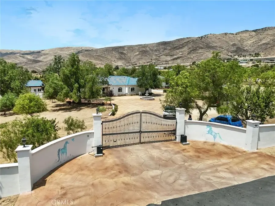 7227 Spigno Place, Agua Dulce, CA 91390 - Image #2