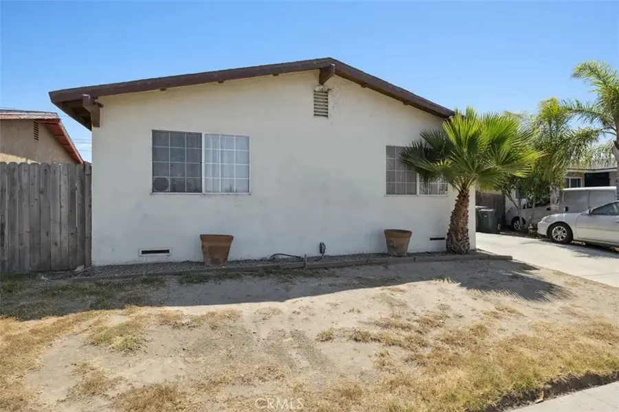 2010 Camino Del Sol, Oxnard, CA 93030 - Image #2