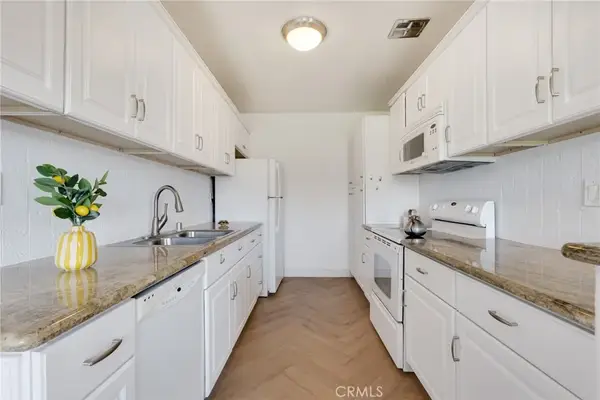 5400 Newcastle Avenue #46, Encino, CA 91316