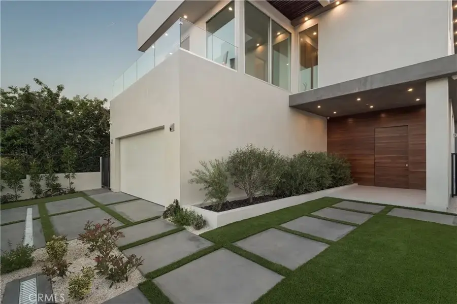 627 N Vista Street, Los Angeles, CA 90036 - Image #2