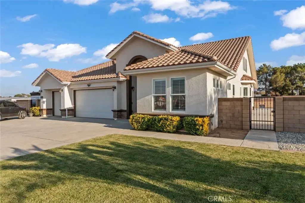 1532 W Avenue North, Palmdale, CA 93551 - #1