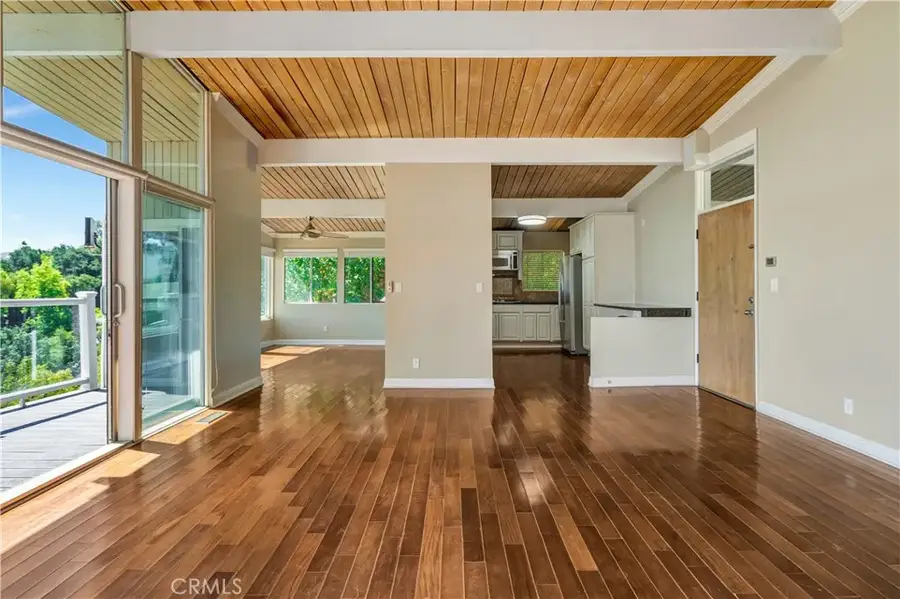 5102 Medina Road, Woodland Hills, CA 91364 - Image #3