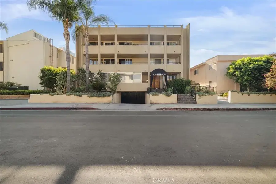 5339 Newcastle Avenue #112, Encino, CA 91316 - Image #2