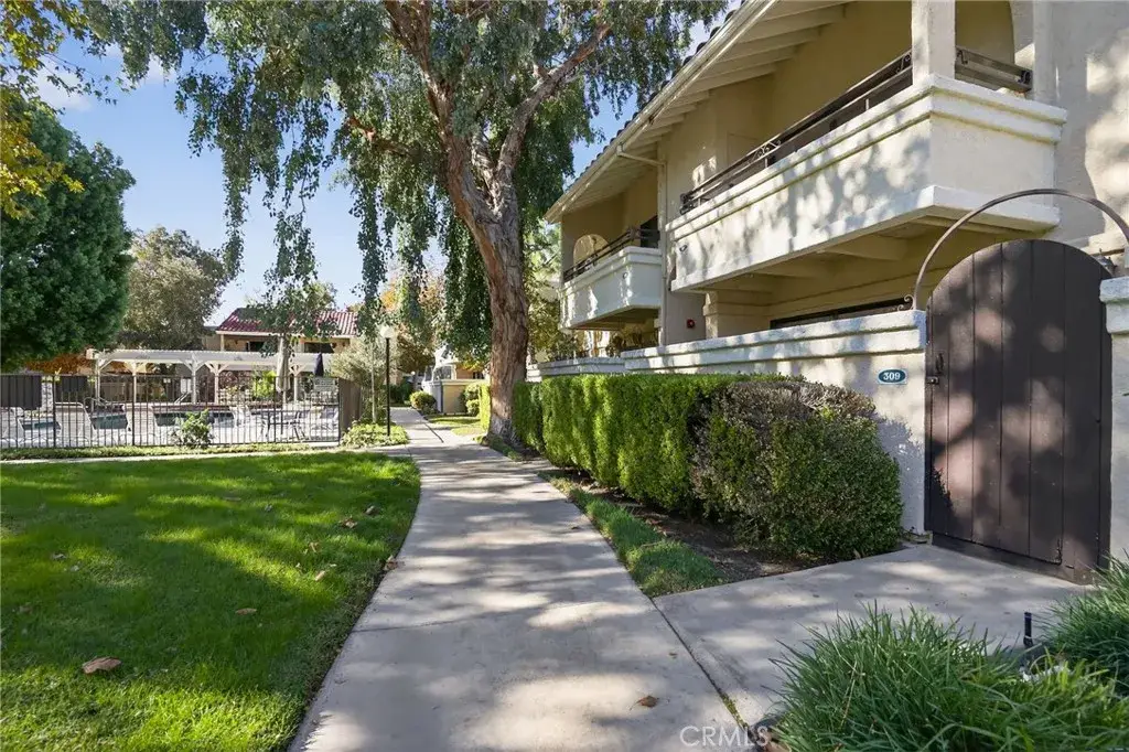 18808 Mandan Street #309, Canyon Country, CA 91351 - Image #1