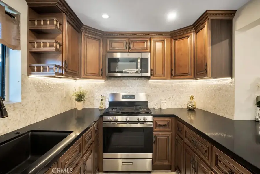 9635 Sepulveda Boulevard #1, North Hills, CA 91343 - Image #2