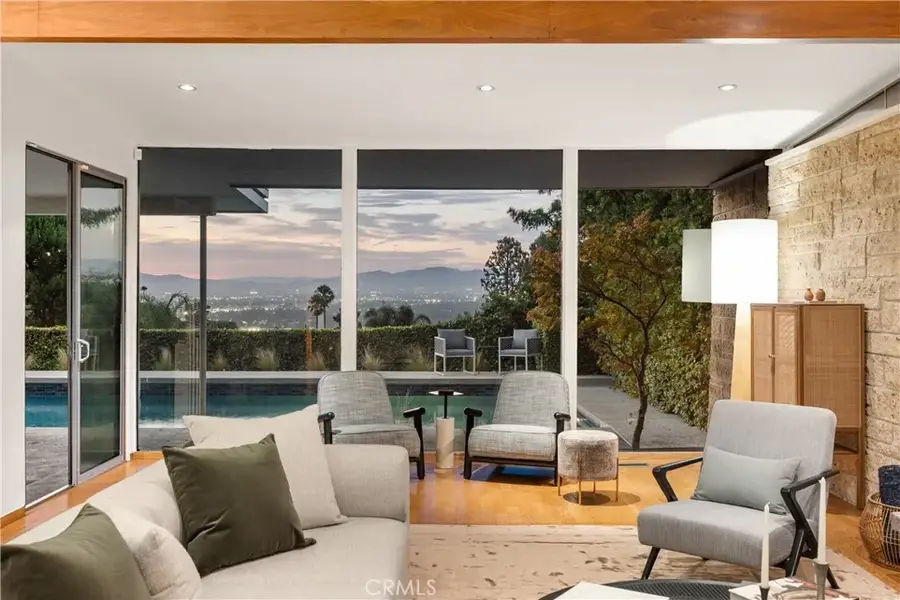 3511 Stonehill Place, Sherman Oaks, CA 91423 - Image #3