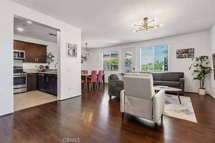 11161 Laughlin Lane, North Hollywood, CA 91606 - Image #3