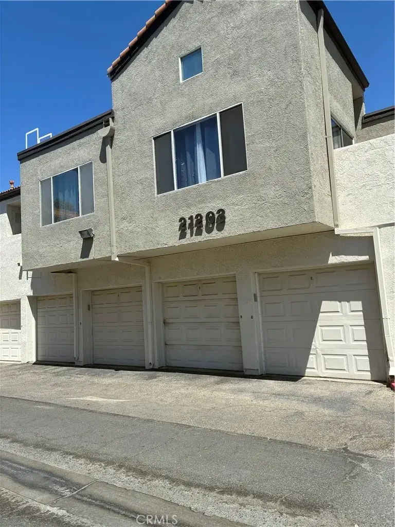 21203 Trumpet Drive #103, Newhall, CA 91321 - Image #3