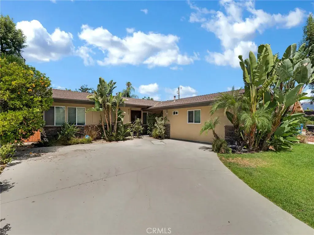 9527 Oso Avenue, Chatsworth, CA 91311 - Image #1