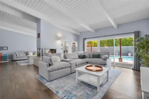 23701 Clarendon Street, Woodland Hills, CA 91367