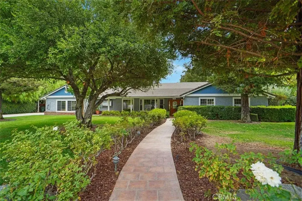 29318 Hasley Canyon Road, Castaic, CA 91384 - Image #1