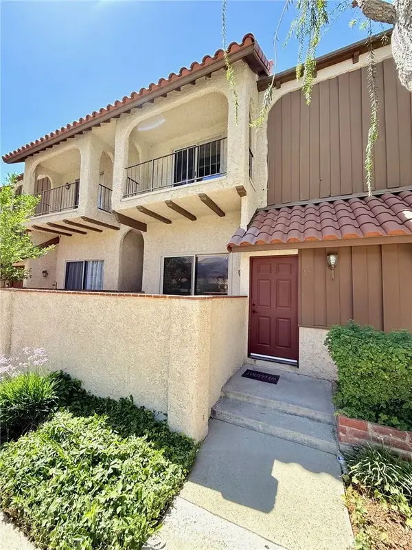 19545 Sherman Way #99, Reseda, CA 91335