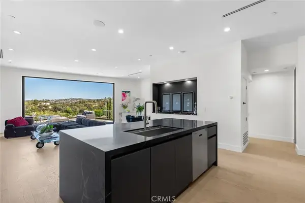 5134 Medina Road, Woodland Hills, CA 91364