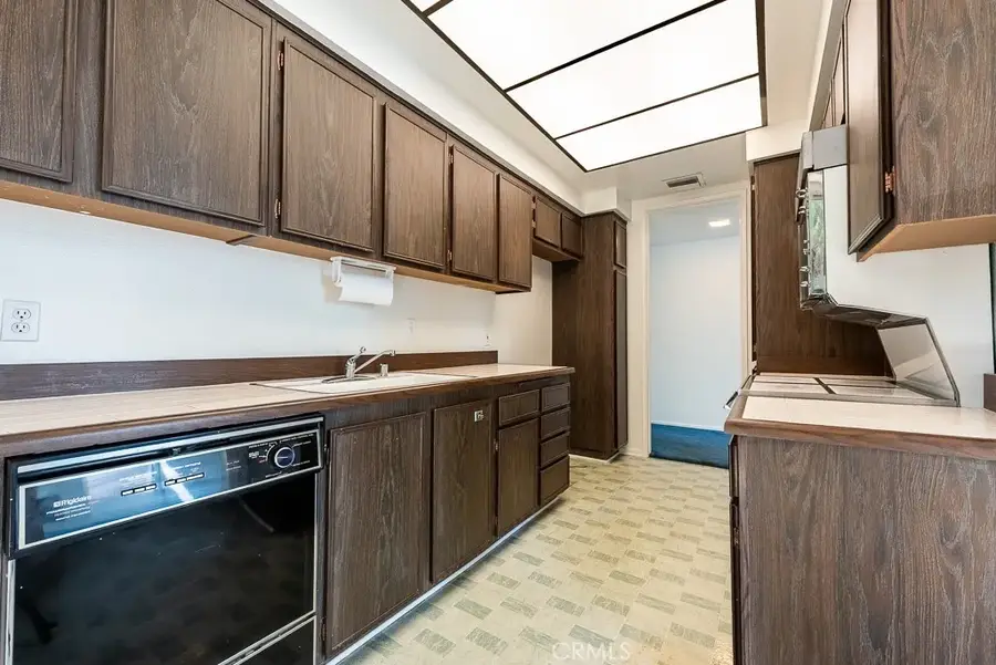 14530 Benefit Street #205, Sherman Oaks, CA 91403 - Image #3