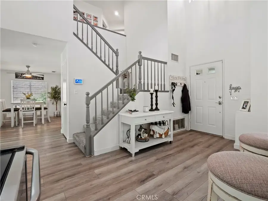 28204 Cascade Rd, Castaic, CA 91384 - Image #2