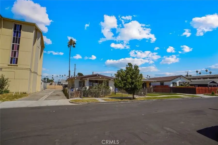 1739 W 53rd Street, Los Angeles, CA 90062 - Image #2