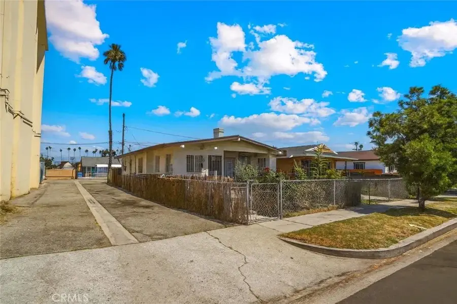 1739 W 53rd Street, Los Angeles, CA 90062 - Image #3