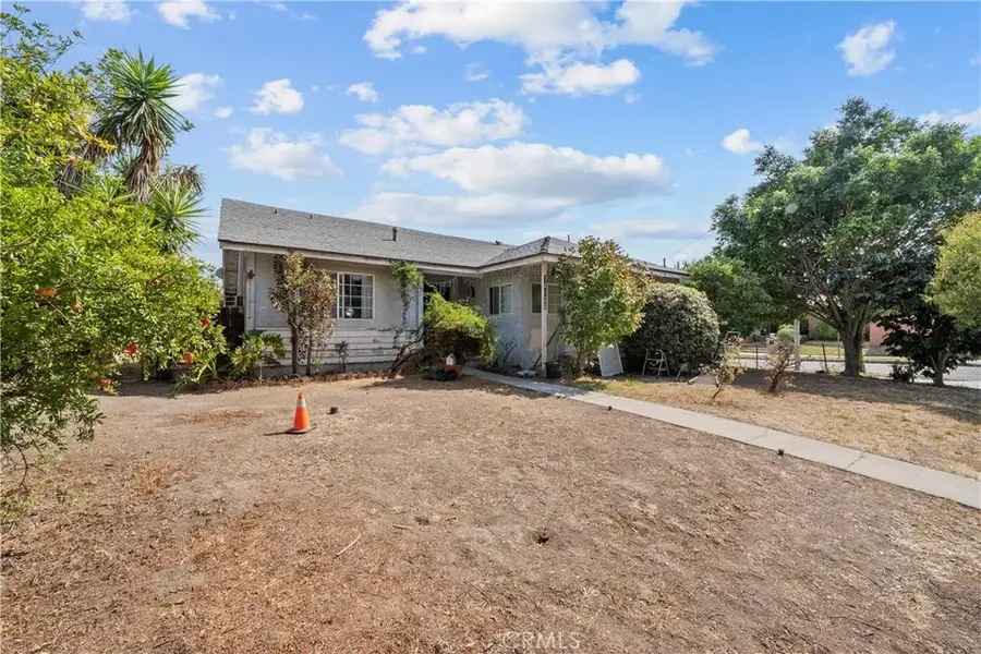 14930 Hubbard St, Sylmar, CA 91342 - Image #2