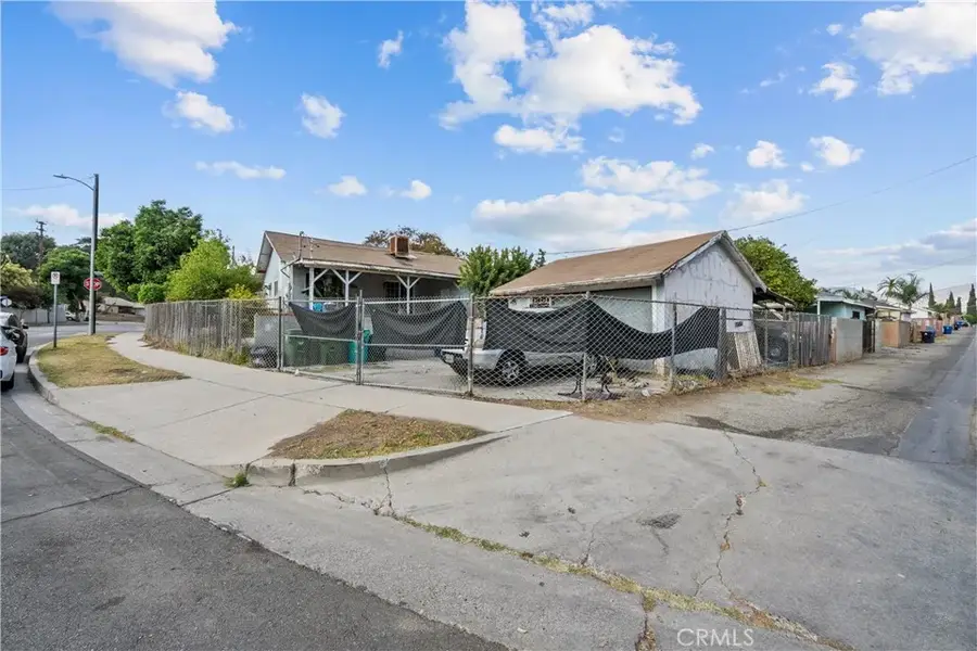 14930 Hubbard St, Sylmar, CA 91342 - Image #3