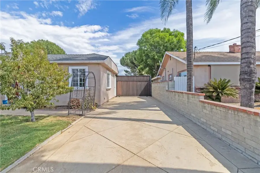 8546 Woodley Ave, North Hills, CA 91343 - #3