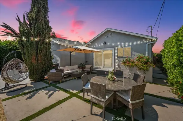 17642 Calvert Street, Encino, CA 91316