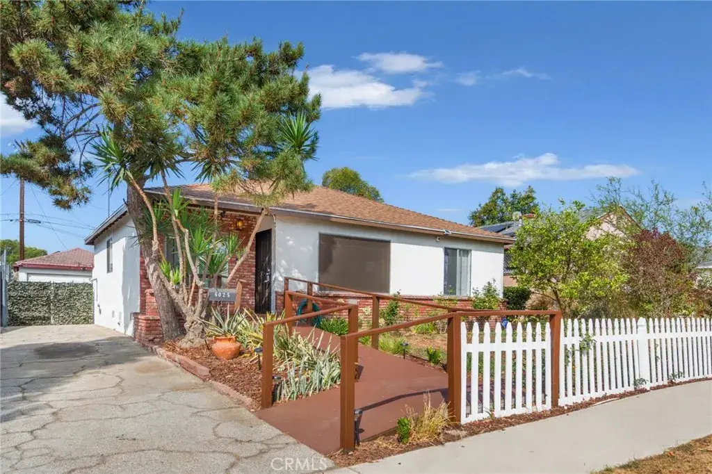 6025 Willowcrest Avenue, North Hollywood, CA 91606 - Image #1
