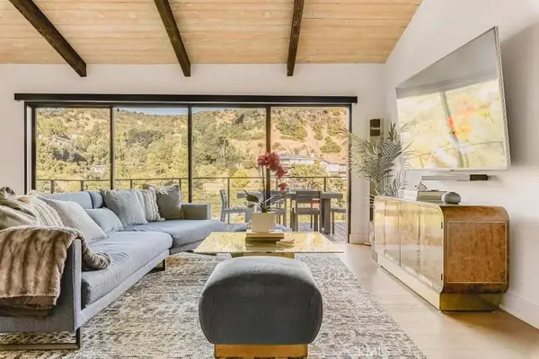 2522 Zorada Drive, Los Angeles, CA 90046