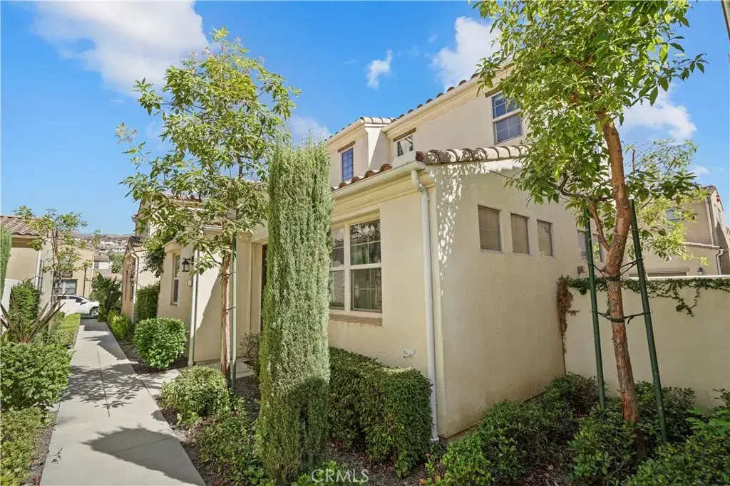 20262 Pienza Lane, Porter Ranch, CA 91326 - Image #1