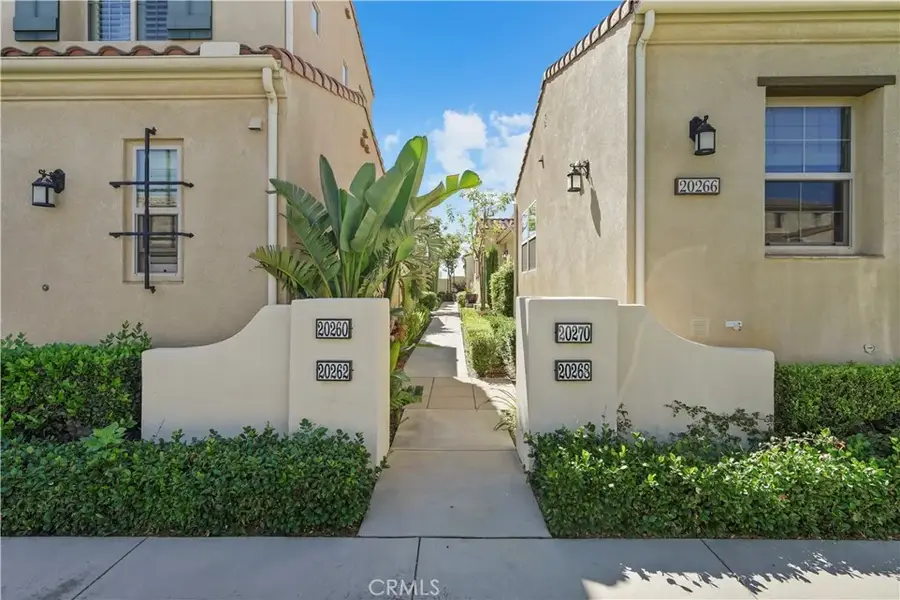 20262 Pienza Lane, Porter Ranch, CA 91326 - Image #2