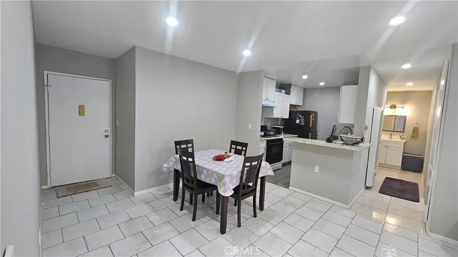 17900 Sherman Way #226, Reseda, CA 91335 - Image #2