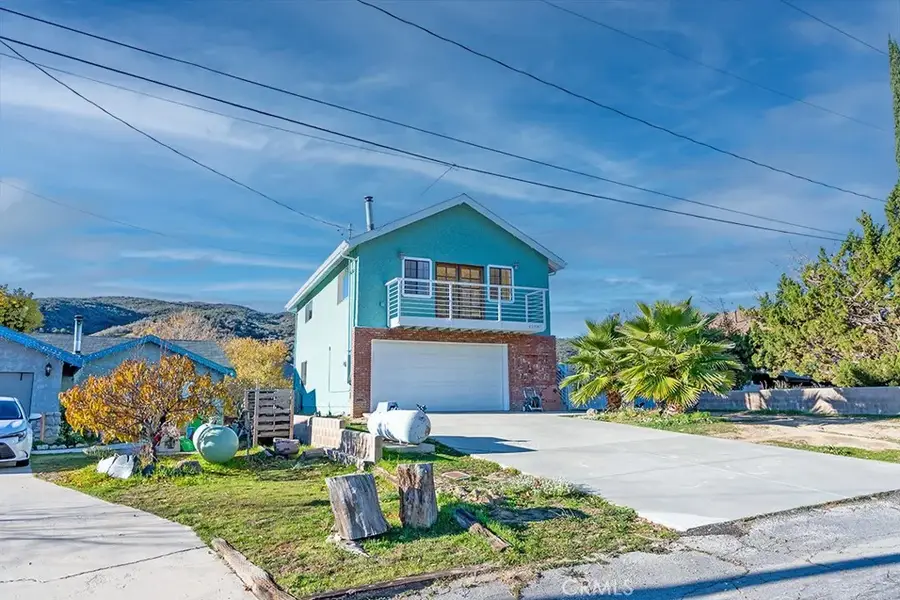42718 Coolcrest Drive, Lake Hughes, CA 93532 - Image #2